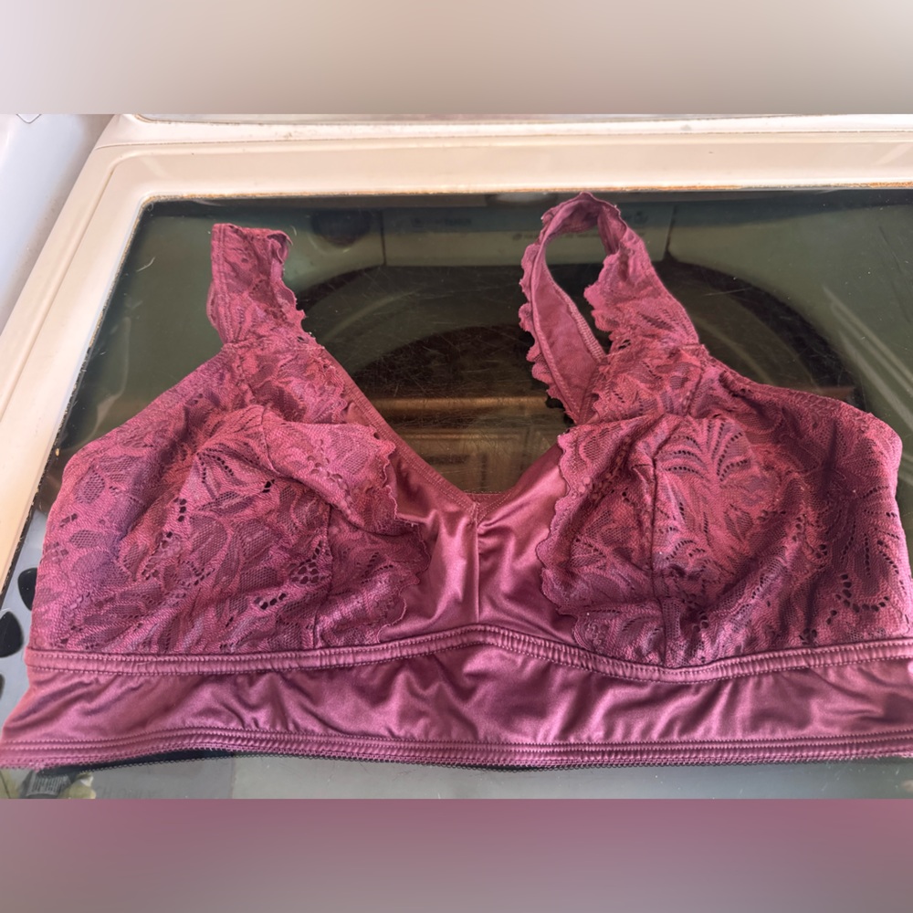 Torrid Burgundy Lace Trim Unpadded Bralette size 1